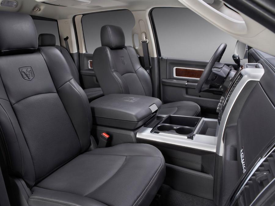  Dodge Ram 2500 Laramie Crew Cab 2010 года  (фото 16 из 24)